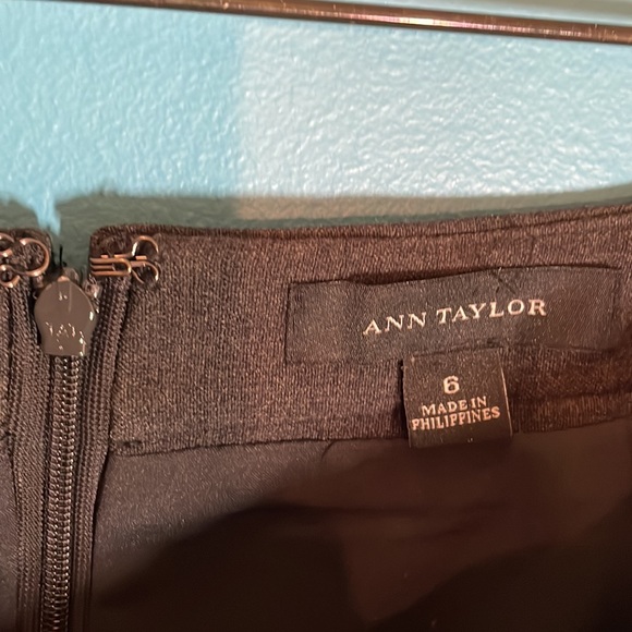 3 for $15 Dark academia Ann Taylor skirt with lace insert 6 - Picture 6 of 7